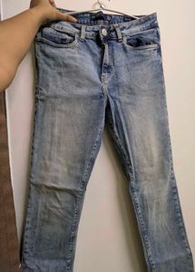 Light Wash High Rise Mom Jeans