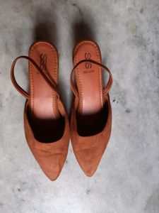 Brown Pointed Back Sling Heels