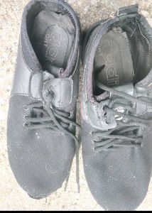 Stylish Black Mesh Sneakers
