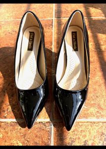 SALE - Black Solid Pump