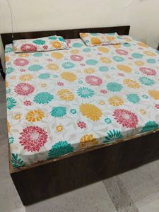 Multi Color Printed Double Bed Cotton Bedsheet