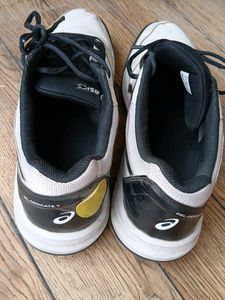 asics non marking sports shoes