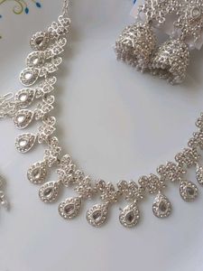 Stunning Silver-Toned Jewellery Set