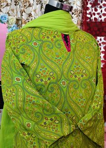 Vibrant Green Paisley Print Kurta Set