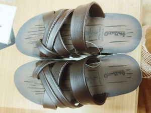 SANDLES + SLIPPER USE