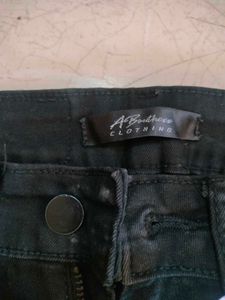 Fish cut / bootcut dark washed jeans 🍘🪶