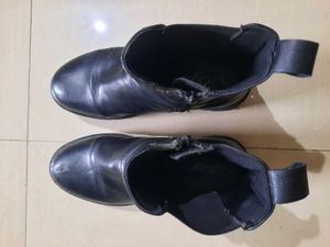 Stylish Black Leather Ankle Boots