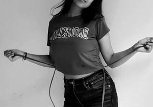 Urbanic Cropped Tee