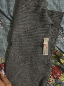 Grey Ribbed V-Neck Top
