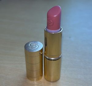 oriflame Giordani Gold Iconicn blush rose SPF 15Li