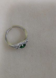 Elegant Emerald &amp; Diamond Ring