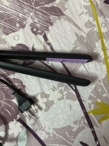 Vega Straightener with Purple Plates