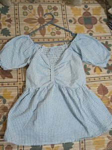 Cute Gingham Puff Sleeve Top