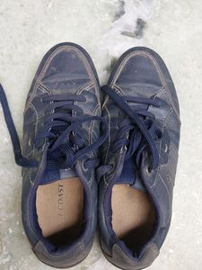 Sports Shoes