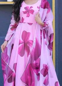 Elegant Pink Floral Kurta Set