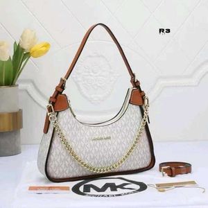Micheal kors slingbags