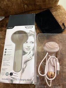 Facial Cleansing Brush
