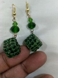 GREEN STONE EARINGS