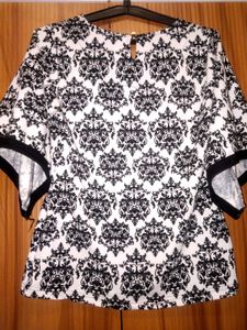 Elegant Black &amp; White Patterned Top