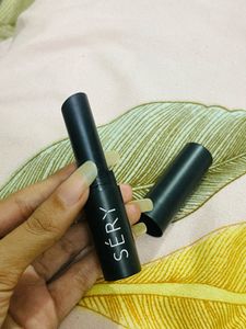 Sery Mattish Hot Pink Lipstick