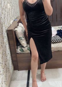 Elegant Black Velvet Embellished Dress