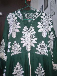 Elegant Green Kurta with White Embroidery