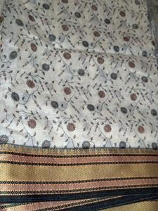 Elegant Floral Print Saree