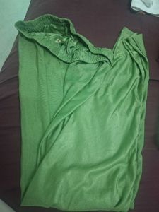 Green legging pants