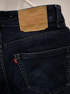 LEVI'S DARK BLUE JEANS FOR MEN • 30 INCH WAIST