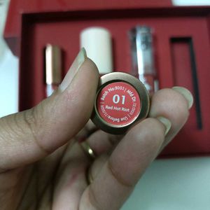 HYUE Lip Set