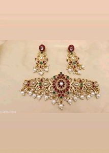 Exquisite Kundan Choker Necklace Set