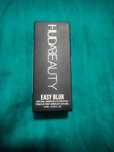 Huda beauty easy blur foundation