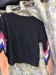 Stylish Colorblock black sweatshirt