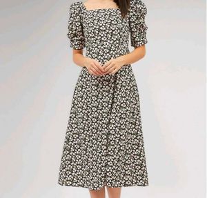 Floral Print A line Slit Dress with Puff Sleeves