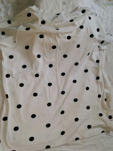 White &amp; Black Polka Dot Printed Casual T-Shirt