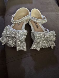 Sparkly Bow Sandals for Girls