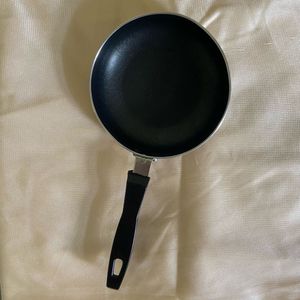 Small Non-Stick Frying Pan 🍳