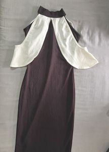 Chic Two-Tone Cold Shoulder Dress