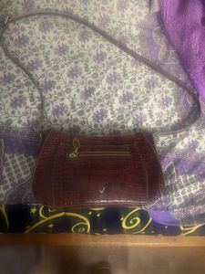 Stylish Croc Embossed Crossbody Bag