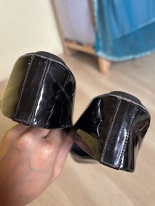 Shiny Black Ballerina Flats