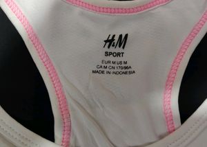 H &amp; M Sports Bra Size 👉M