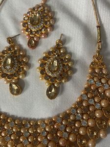 For bridal necklace