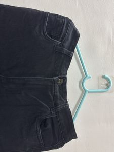 Classic Black Skinny Jeans