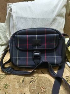 Vintage Burberry Crossbody bag (made in England)