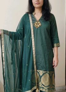 deep green Kurta Set with Dupatta 💖