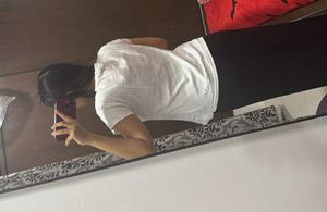 casual white tshirt