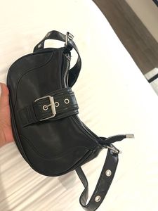 Chic Black Shoulder Bag savana