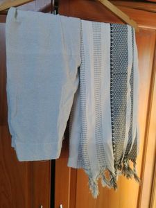 Stylish Blue &amp; White Kurta Set
