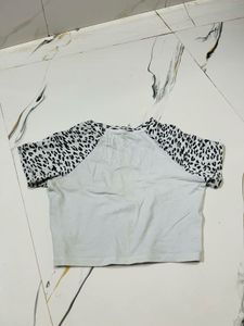 Leopard Print Sleeve Crop T-Shirt