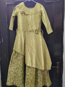 beautiful green gown for festive season